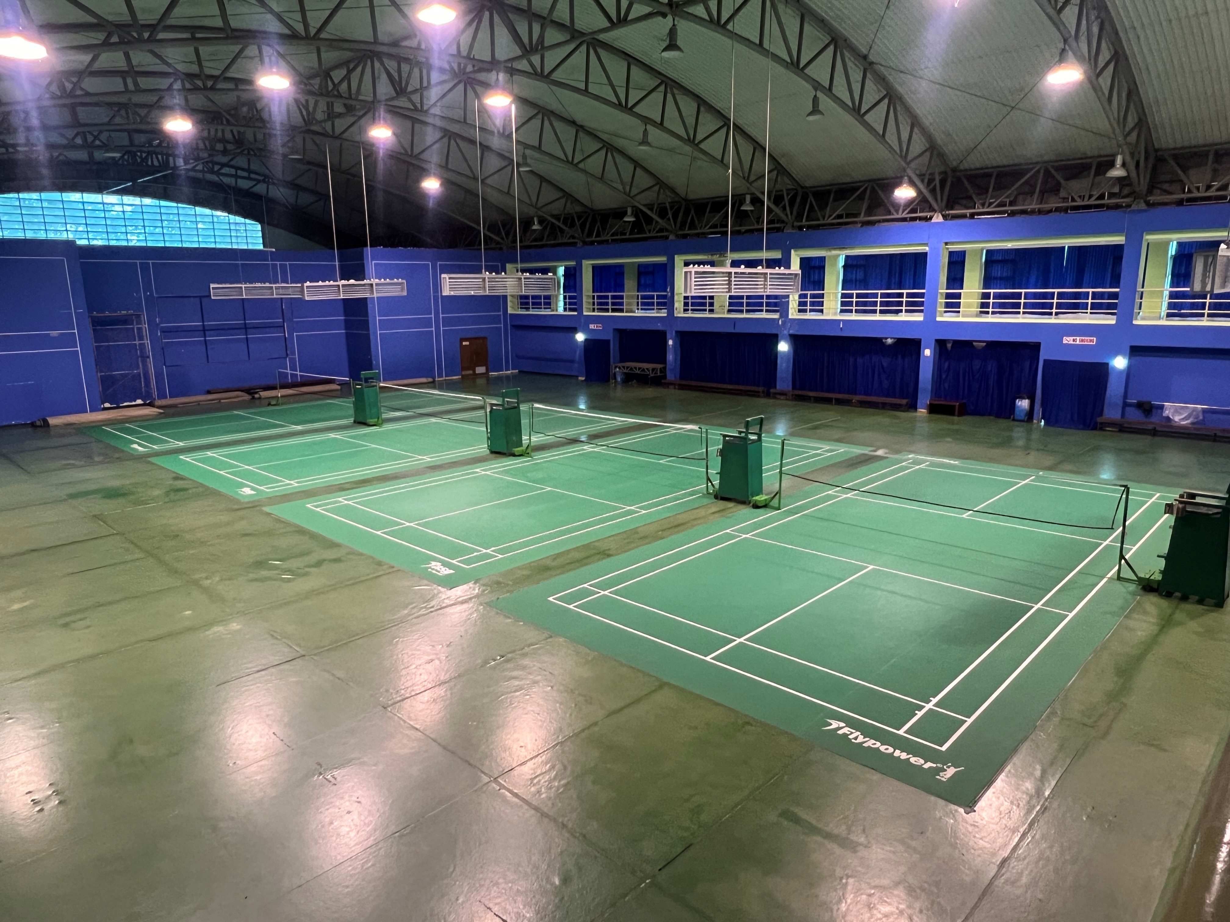 Lapangan Bulu Tangkis In Door