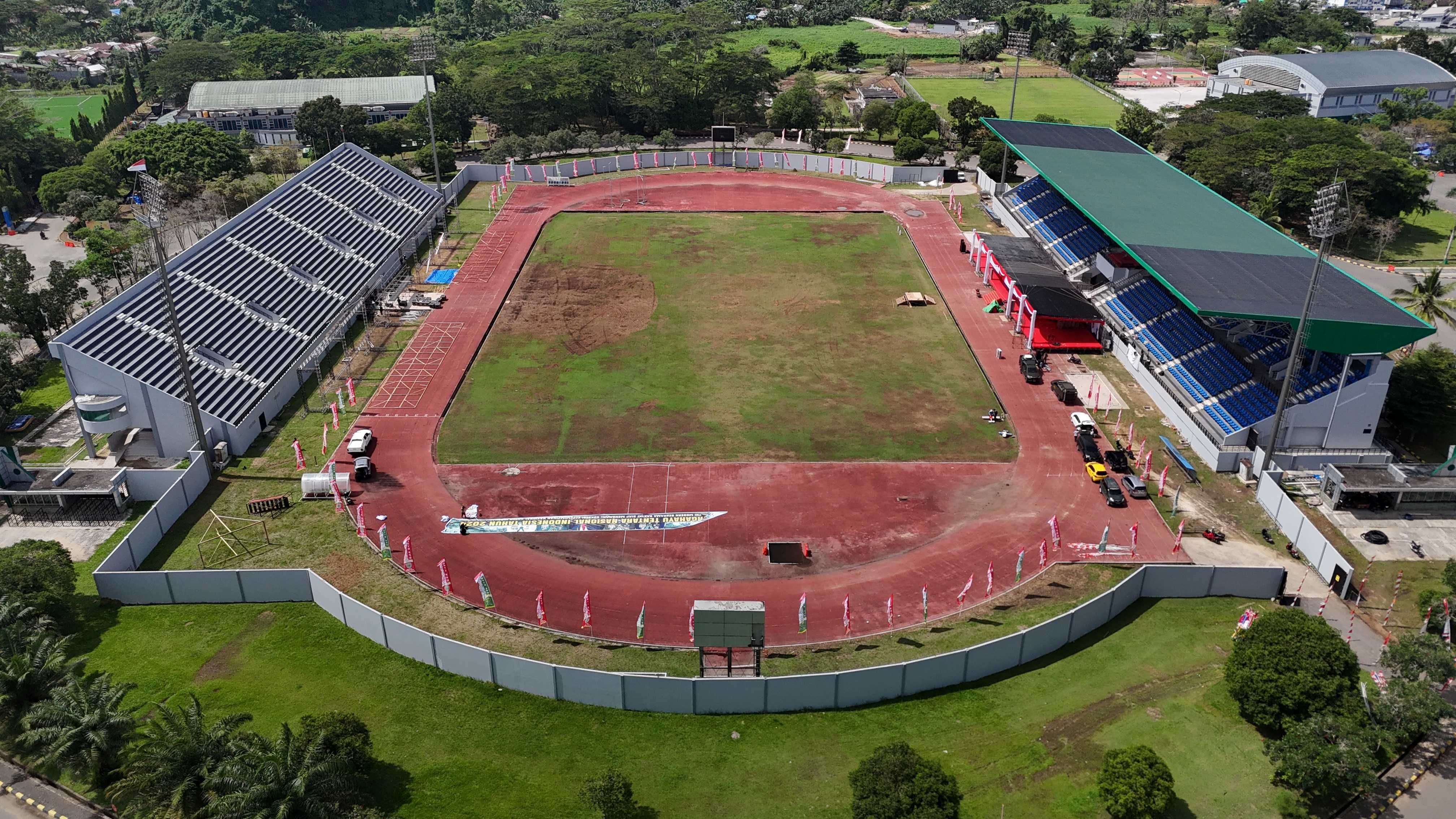 Lintasan Atletik Stadion
